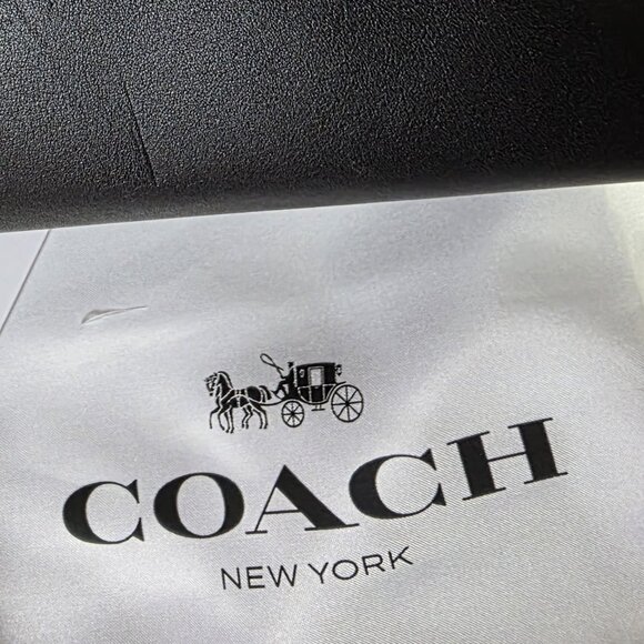 NWT ✅ Coach Juliet Leather Shoulder Bag CR981 in Black / Gold ⭐ NWT - Picture 16 of 16